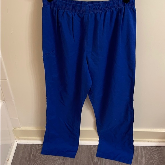 Scrub Set - Picture 5 of 12